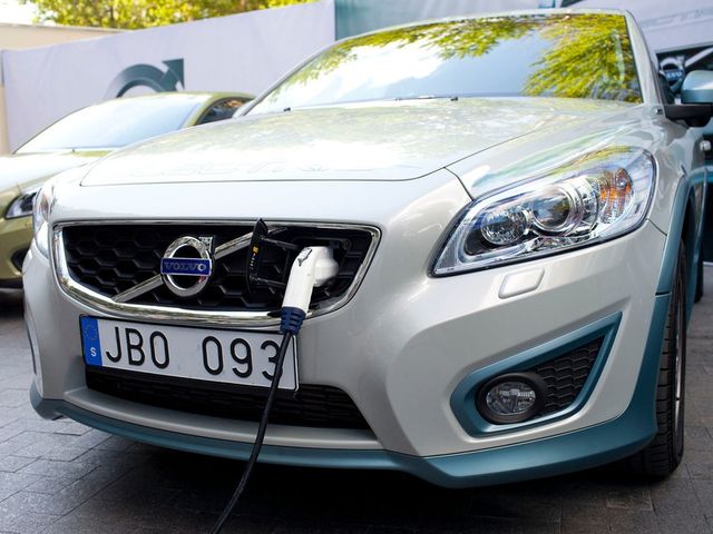 Volvo нарешті розкрила вартість свого майбутнього електрокара - фото 152212