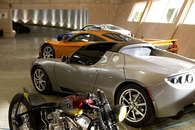 Як виглядають автомобілі наших улюблених супергероїв: яскраві фото - фото 152853