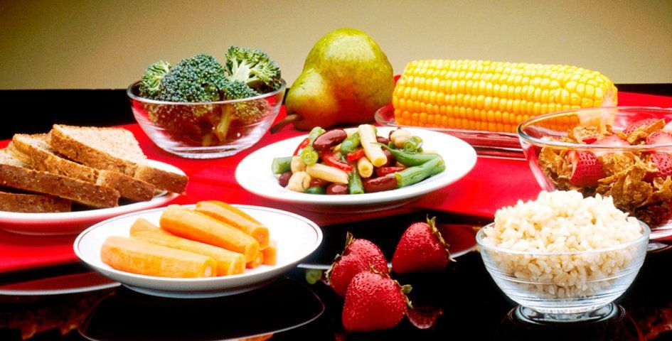 Що можна їсти перед сном: поради дієтологів