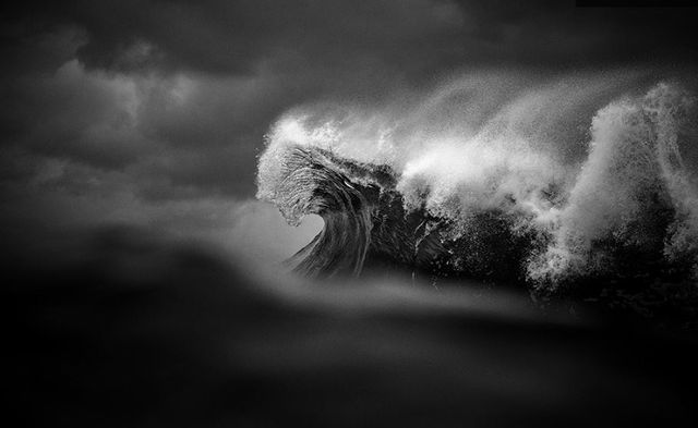 На гребені хвилі: неймовірні фото морської стихії - фото 155303