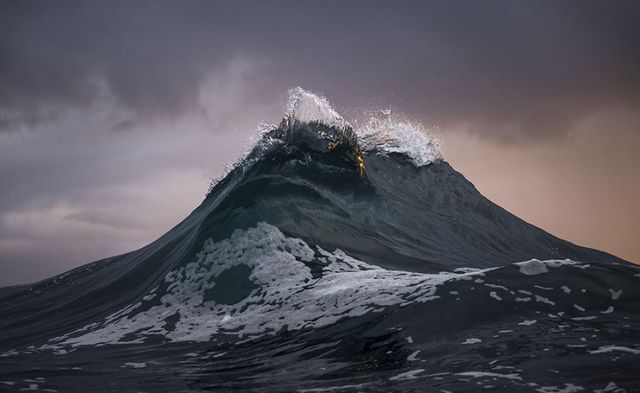 На гребені хвилі: неймовірні фото морської стихії - фото 155298