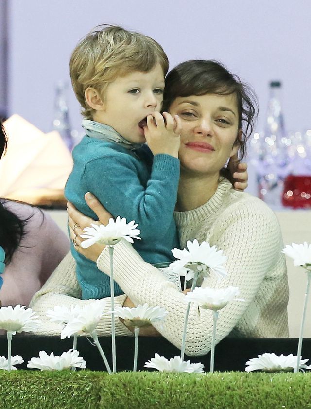 Красуня Маріон Котійяр вдруге стала мамою - фото 152500