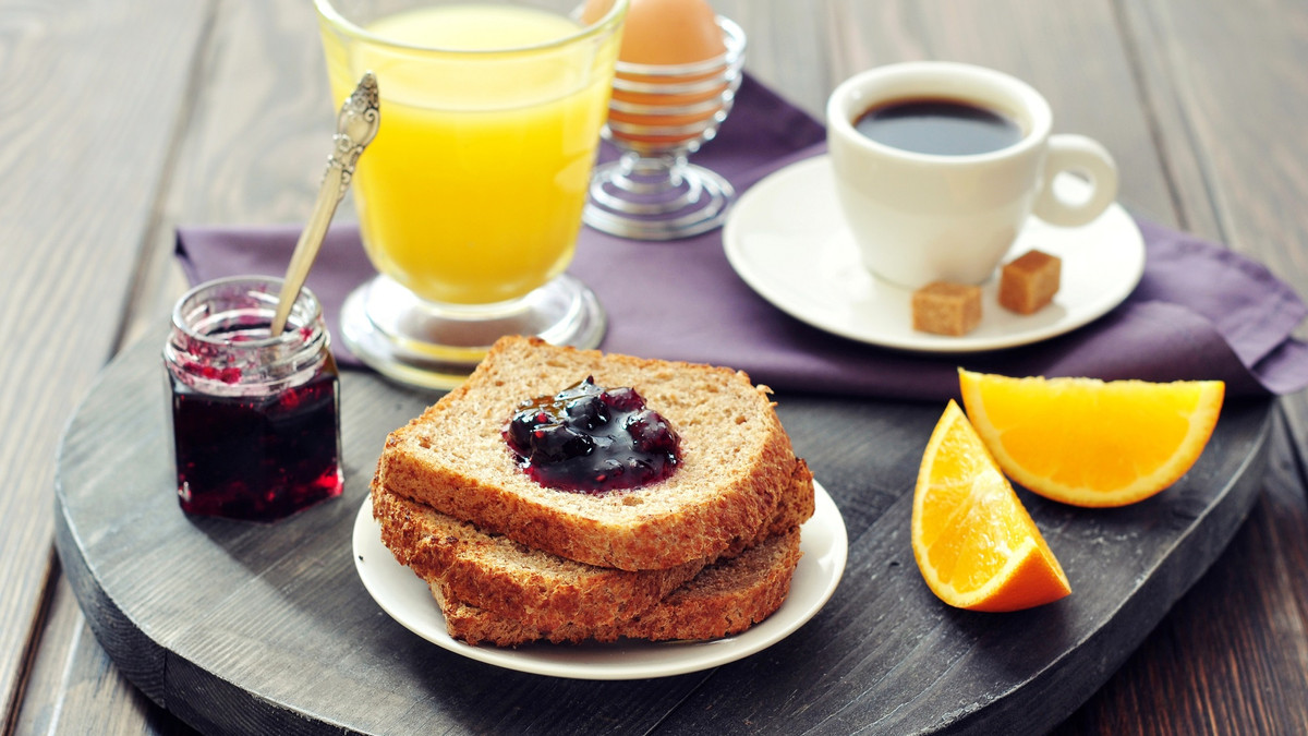 Смачно і корисно: головні правила сніданку - фото 1