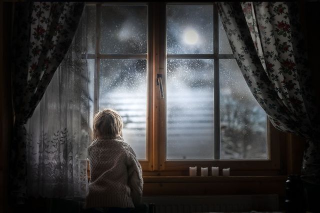 Фотограф показала вражаючі знімки дітей з незвичного ракурсу - фото 149160