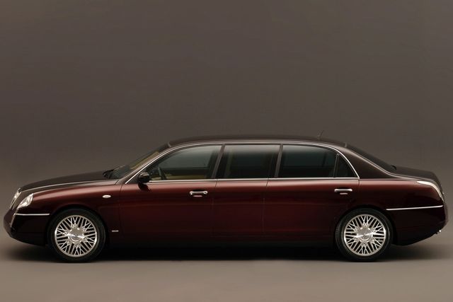 Bentley королеви і Cadillac Трампа: на чому їздять президенти різних країн - фото 151542