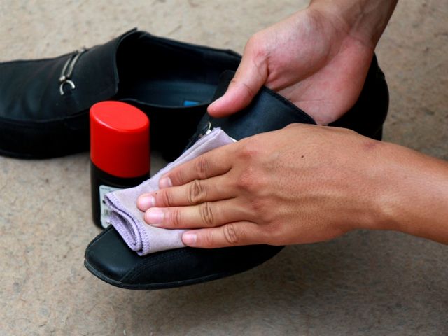 11 лайфхаків, які дадуть друге життя вашому взуттю та одягу - фото 149423