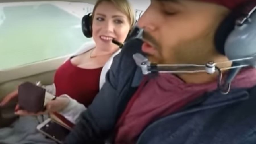 Ворогу не побажаєш: американця знудило, коли він освідчувався коханій