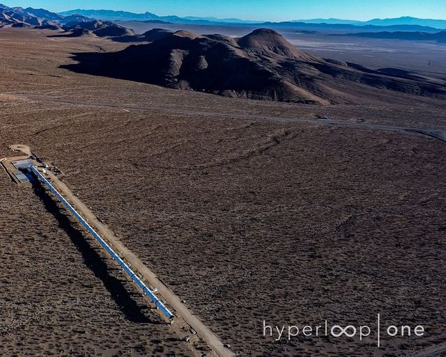 Hyperloop побудувала першу ділянку "труби" для потяга майбутнього: відеофакт - фото 149641