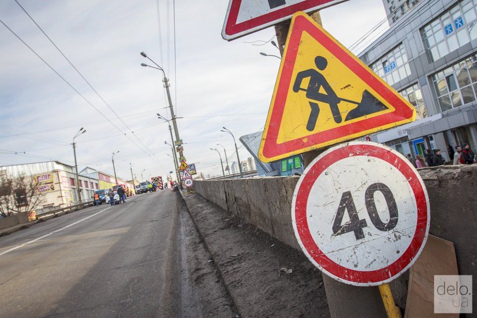 Обвалений у Києві міст показали з висоти пташиного польоту