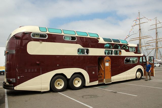 Автомобільне мистецтво! Як виглядають чудернацькі автобуси - фото 155764