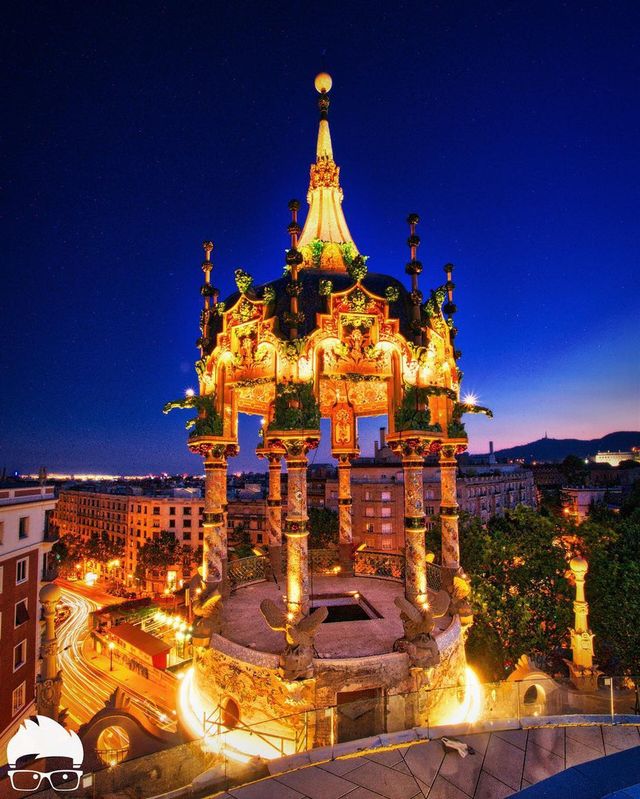 Місцевий житель показав маловідому Барселону: яскраві фото - фото 151131