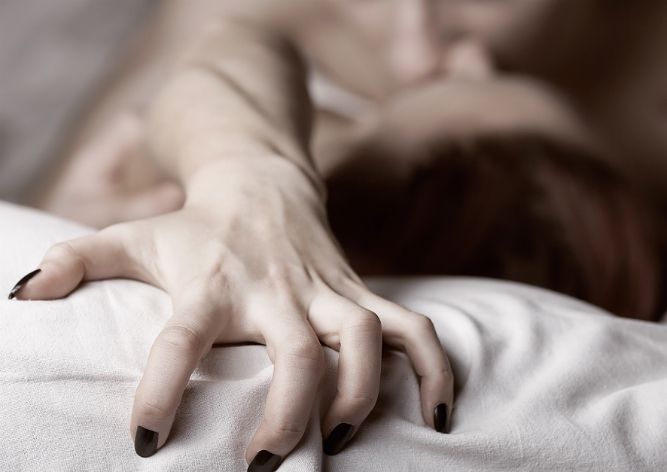 Названо 3 причини, чому секс зранку кращий за каву