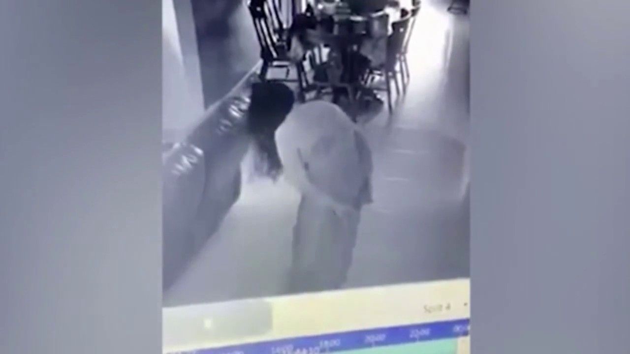 Мешканка Сінгапуру зняла на відео покоївку-зомбі - фото 1