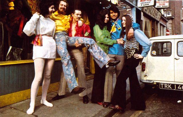 Як виглядали британки у 1960-х: вуличні фото - фото 154647