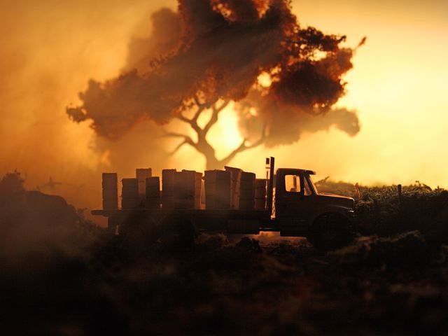 Українець за походженням створює дивовижні мініатюри планет: ефектні фото - фото 150114