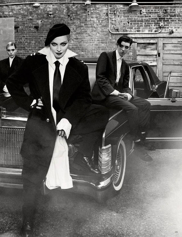 Вічно молода Мадонна знялася в дуже стильному образі: ефектні фото - фото 150975