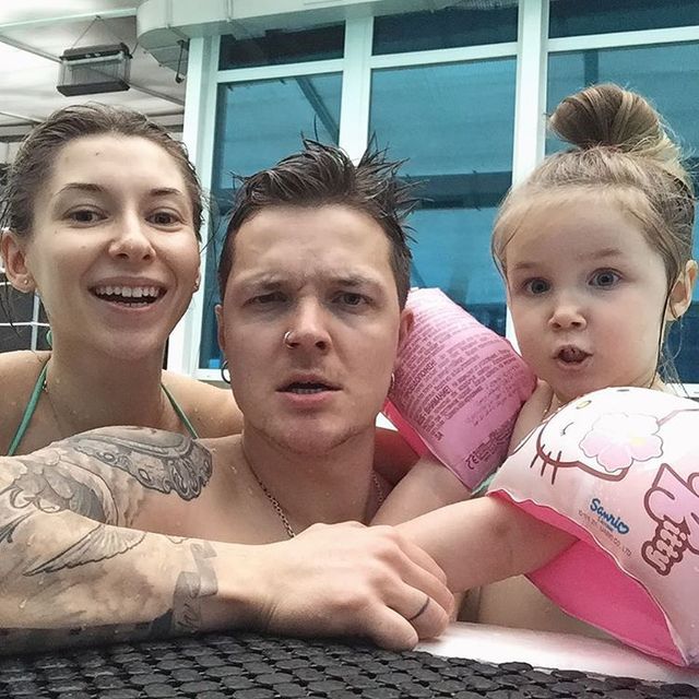 Вагітна дружина лідера гурту O.Torvald зворушила новим фото - фото 149591