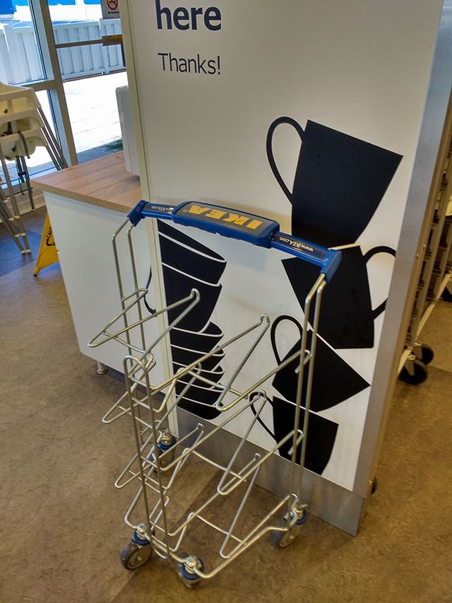 Справжня "чорна діра": чоловічий фоторепортаж з IKEA - фото 149109