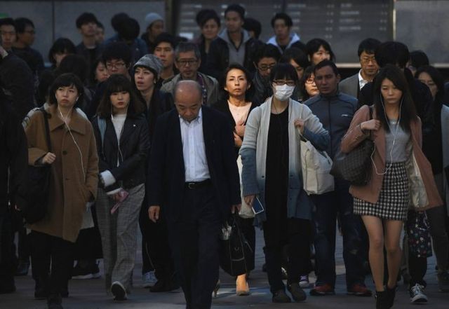 Звичайні будні мешканців Японії: ефектні фото - фото 154676