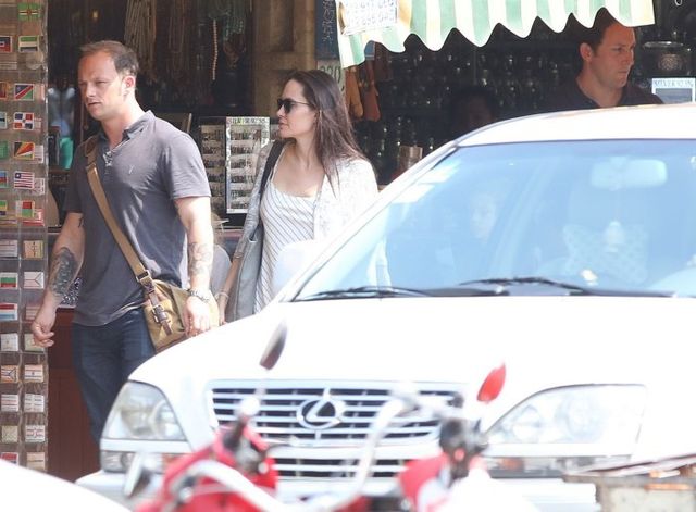 Анджеліну Джолі застукали з новим обранцем: опубліковані фото - фото 149496