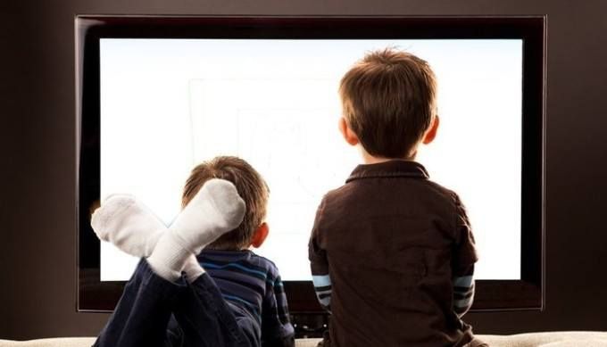 Телебачення чи інтернет: чому надають перевагу українці?