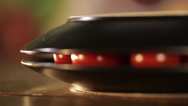 Пляшка замість качалки та ідеальний соус: прості поради на кухні - фото 151755