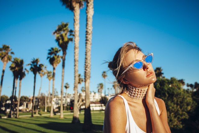 Українська співачка знялася у пляжній фотосесії в США: гарячі фото - фото 155228