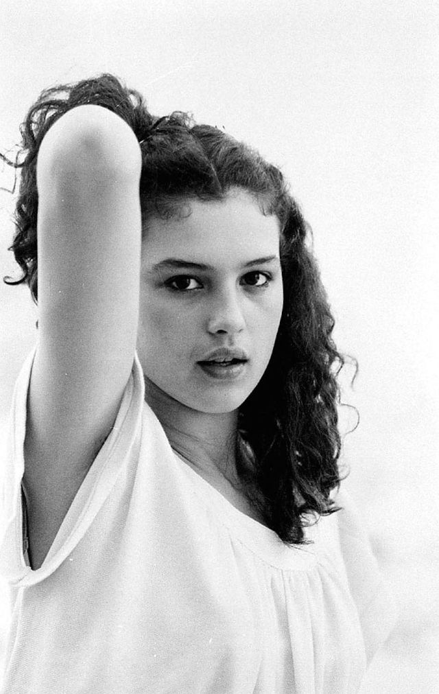 Секс-символ світу: унікальні фото Моніки Беллуччі - фото 149002