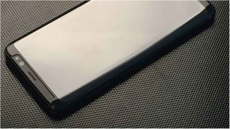 Безрамковий Samsung показали на "живих" фото