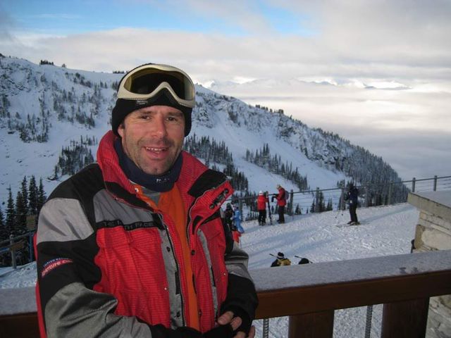 Знайомтеся, Йен Ашер, який просто продав своє невдале життя - фото 152520