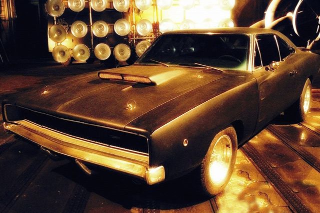 Як виглядають автомобілі наших улюблених супергероїв: яскраві фото - фото 152848