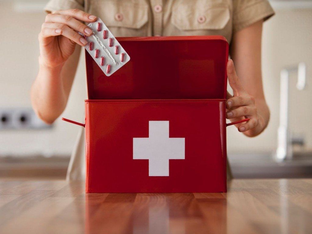 Що обов'язково має бути в домашній аптечці