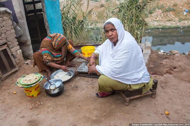 Як виглядають звичайні будні мешканців Пакистану: вражаючі фото - фото 149192