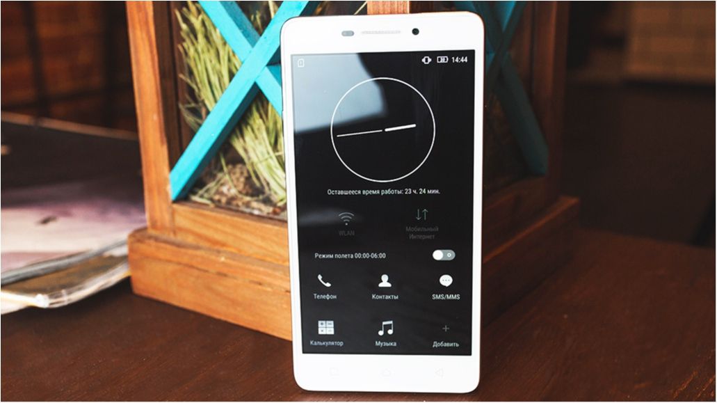 Смартфон - фото 1