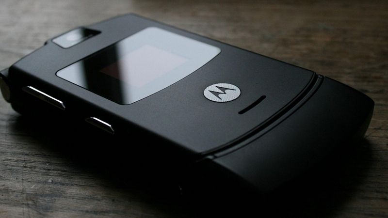 Motorola RAZR V3 - фото 1