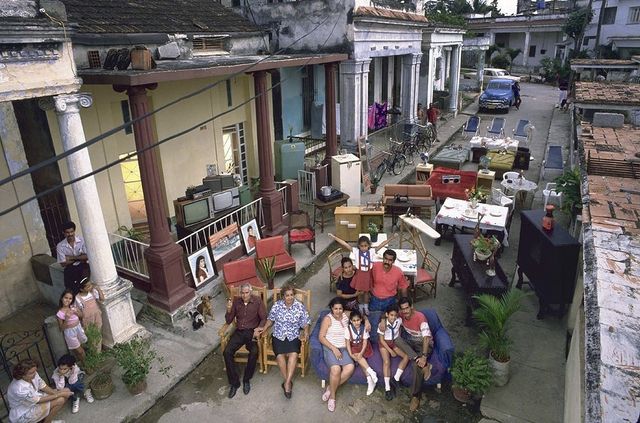 Реальні умови життя в різних країнах світу 20 років тому - фото 150473