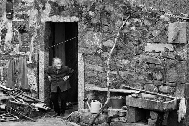 На межі вимирання: фотограф показав зникаючі культури світу - фото 151521