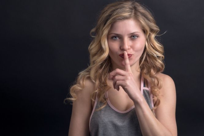 Вона це робить, якщо зраджує тобі