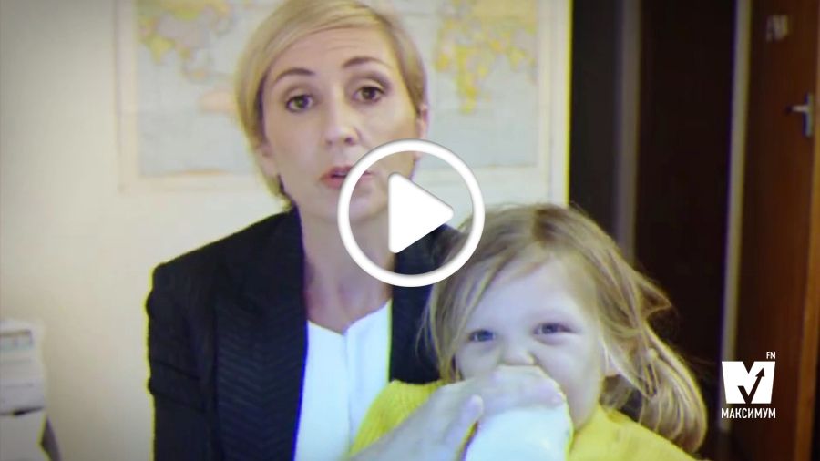 Мама в головній ролі: з'явилася смішна пародія на курйоз в ефірі ВВС