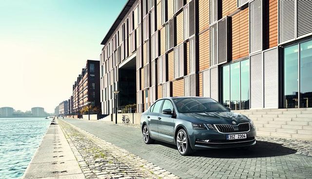 Стала відома ціна на нову Skoda Octavia в Україні - фото 149408