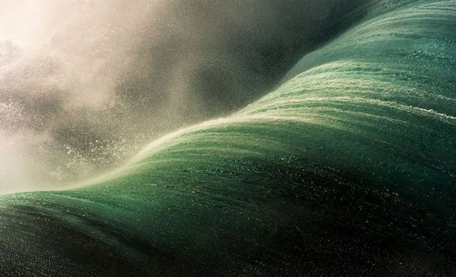 На гребені хвилі: неймовірні фото морської стихії - фото 155300