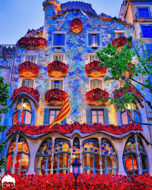 Місцевий житель показав маловідому Барселону: яскраві фото - фото 151128