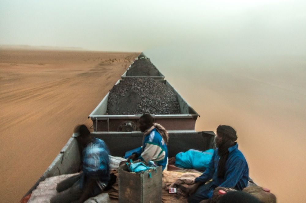 На даху потяга: неймовірна подорож пустелею