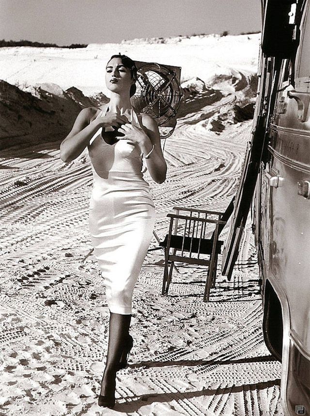 Секс-символ світу: унікальні фото Моніки Беллуччі - фото 148998