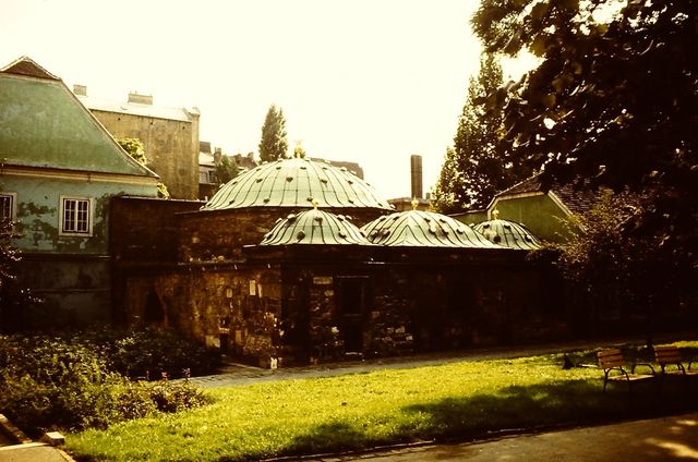 Як виглядав Будапешт у 1975 році: кольорові фото - фото 152035