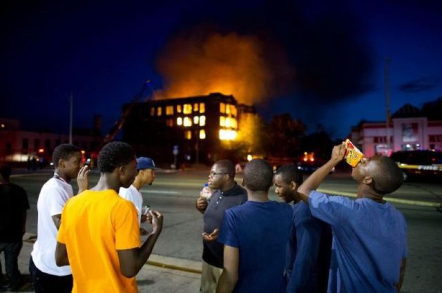 Як виглядає закинутий Детройт: вражаючі фото - фото 159619