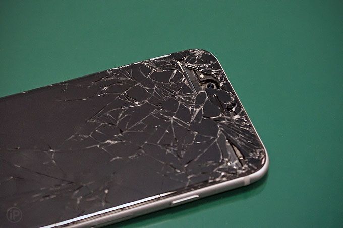 Вчені винайшли самовідновлювальне скло для смартфонів