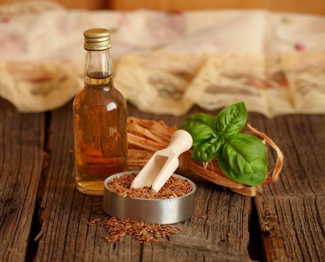 Чому потрібно вживати олію льону щодня? - фото 157142