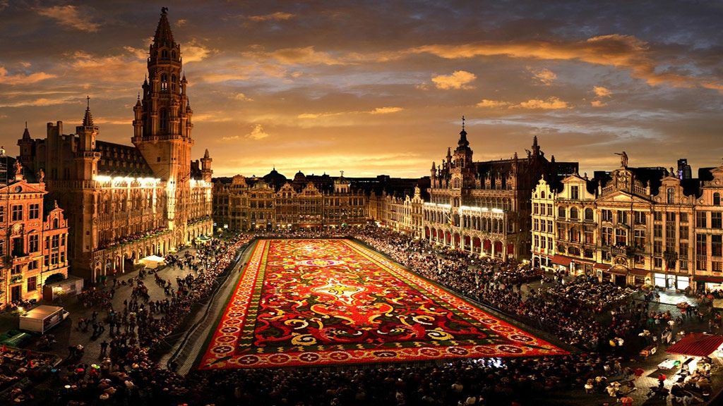 Місто екстремізму та картоплі фрі: відкриваємо для себе столицю ЄС