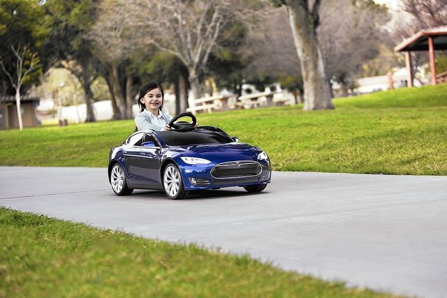 Як виглядають найкращі автомобілі для дітлахів - фото 158406